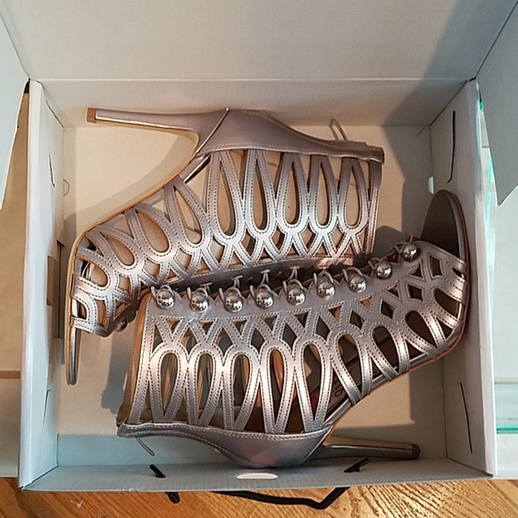 🆕️NIB Guess Perlina2 silver stiletto - Picture 7 of 8